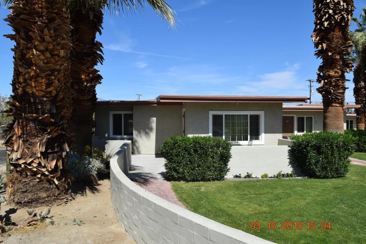 Stanlunds Inn And Suites Borrego Springs Exterior photo