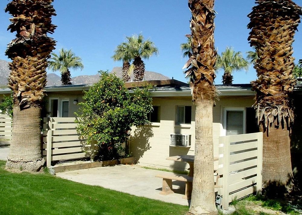 Stanlunds Inn And Suites Borrego Springs Exterior photo