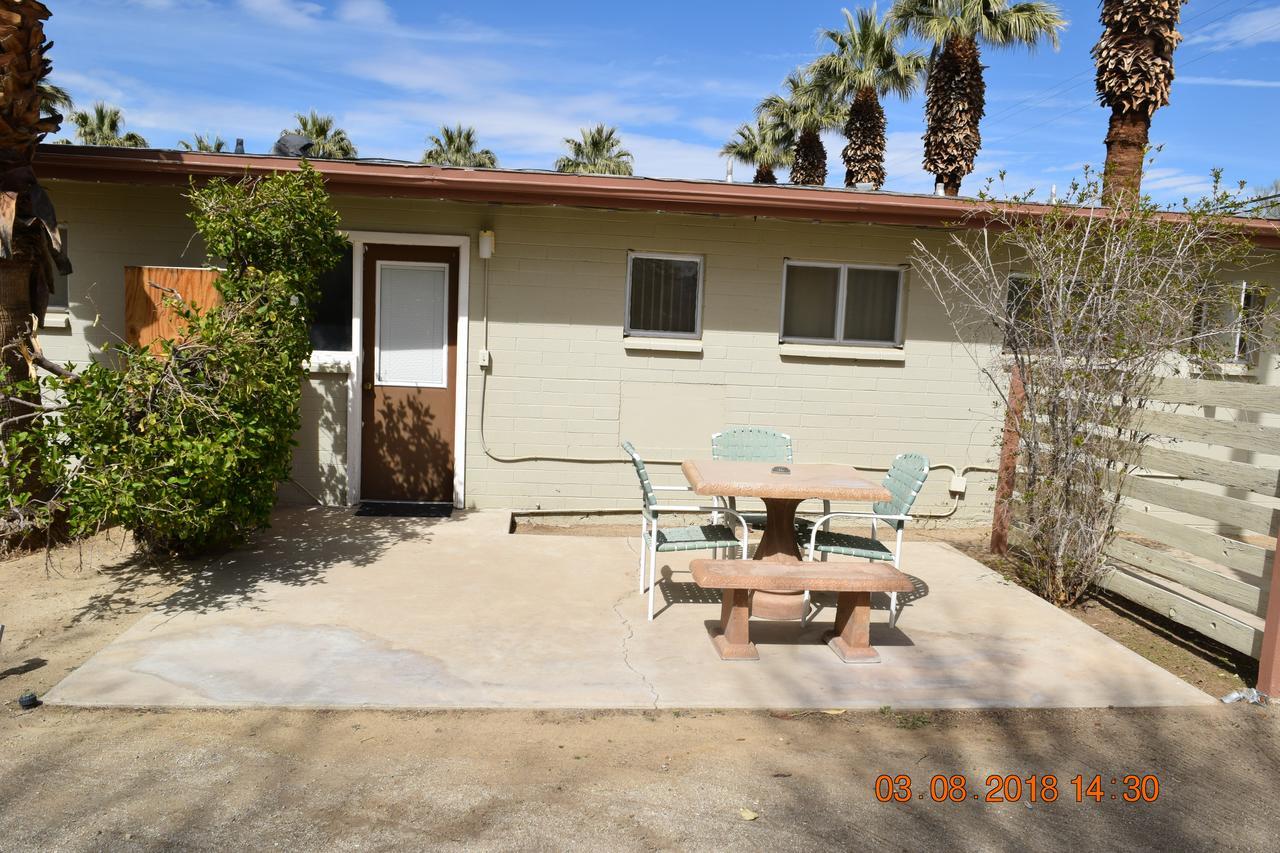 Stanlunds Inn And Suites Borrego Springs Exterior photo