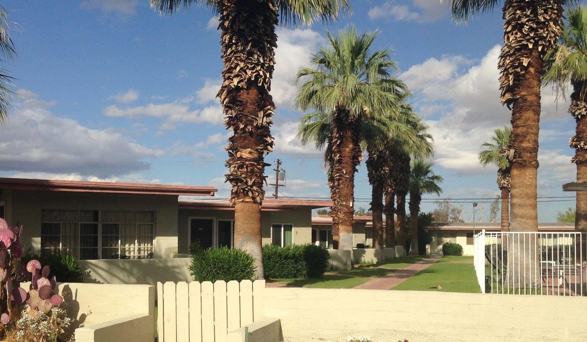 Stanlunds Inn And Suites Borrego Springs Exterior photo